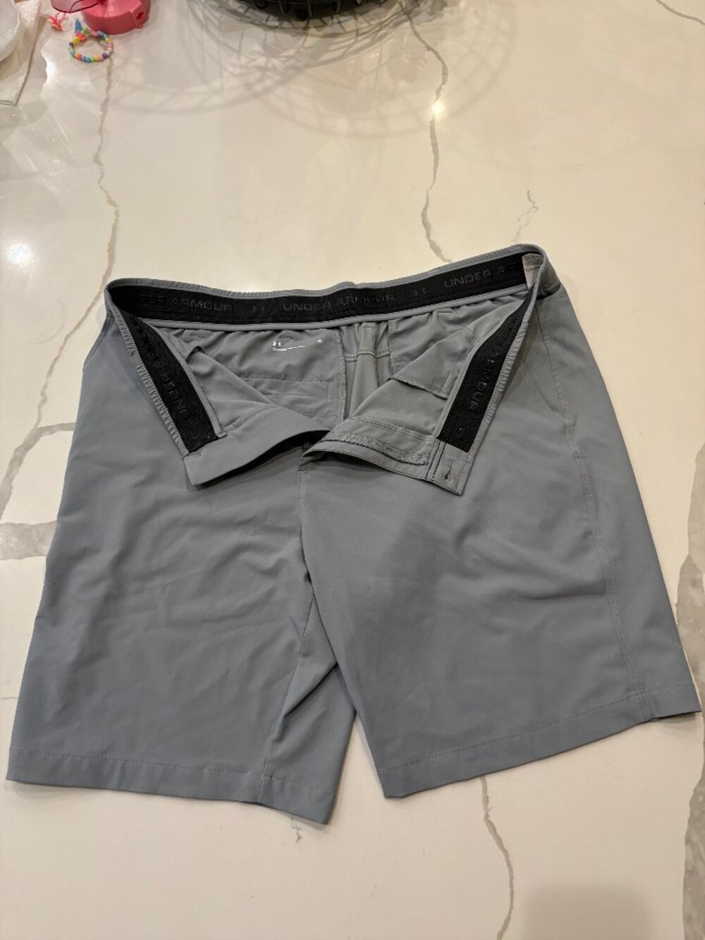 Under Armour Golf Shorts Gray Mens Size 40 Like New